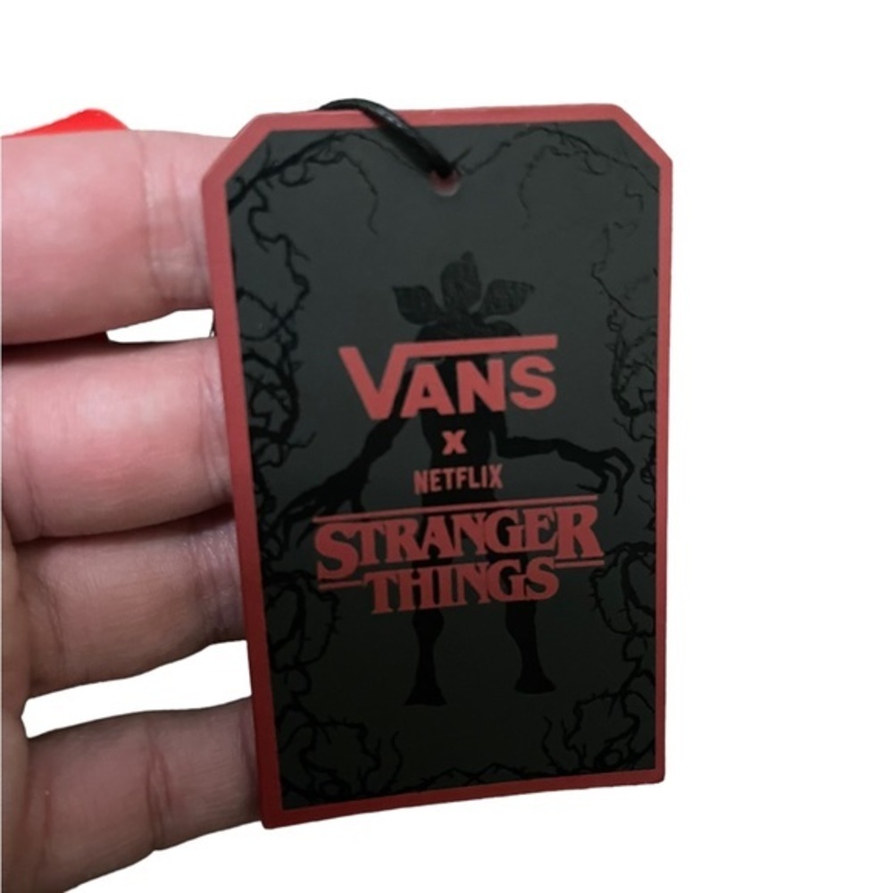 NWT Stranger Things Vans‎ Customs Sz 6.5 Men’s/ 8 Women’s - Picture 9 of 9